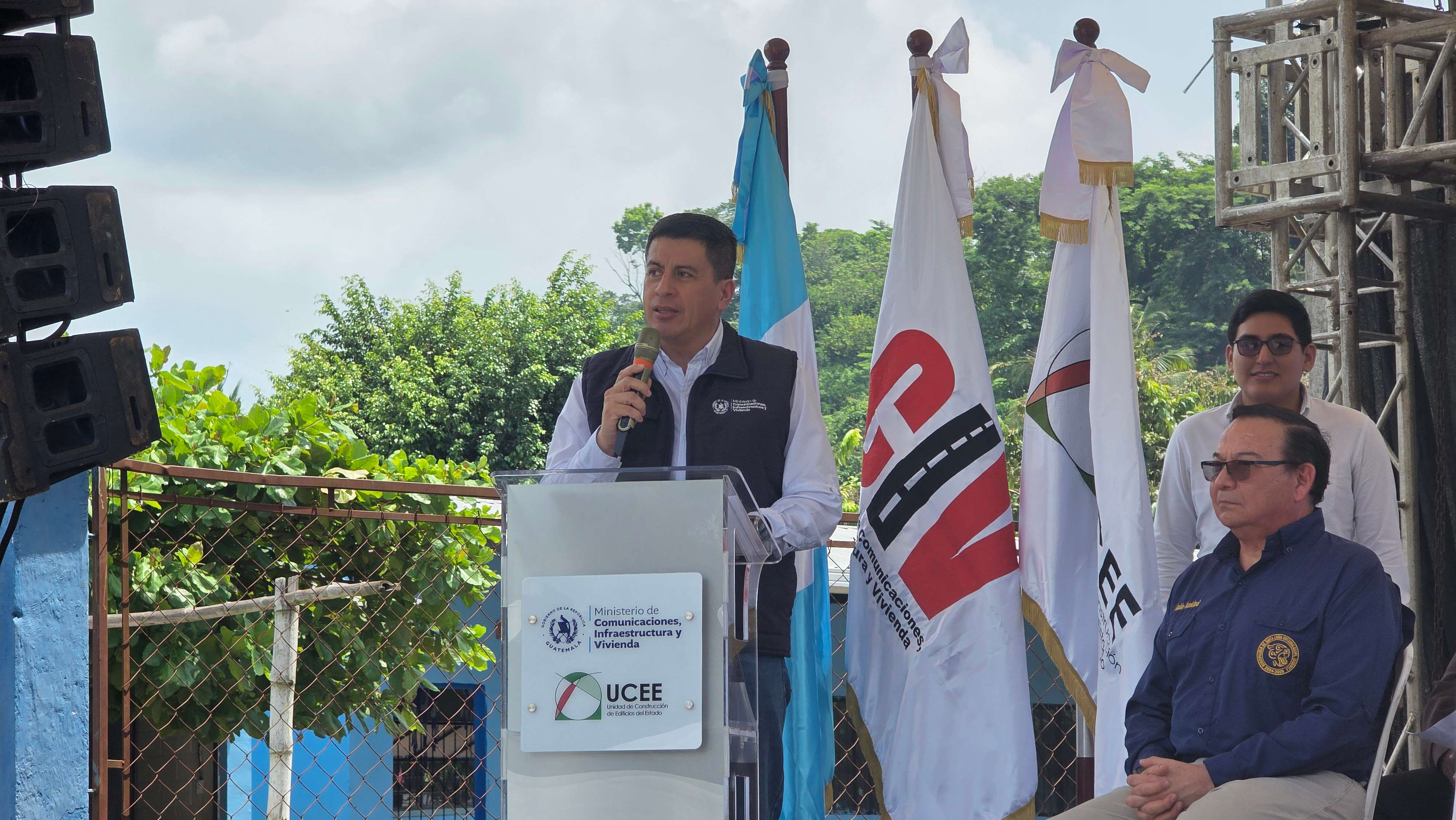 25082025_-_Colocan_primera_piedra_del_proyecto_de_construcción_del_Instituto_Básico_y_Diversificado_en_El_Naranjo_Santa_Lucía_Cotzumalguapa12.jpg